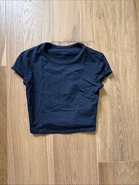 ALO Yoga Black Short Sleeve Crop T-Shirt